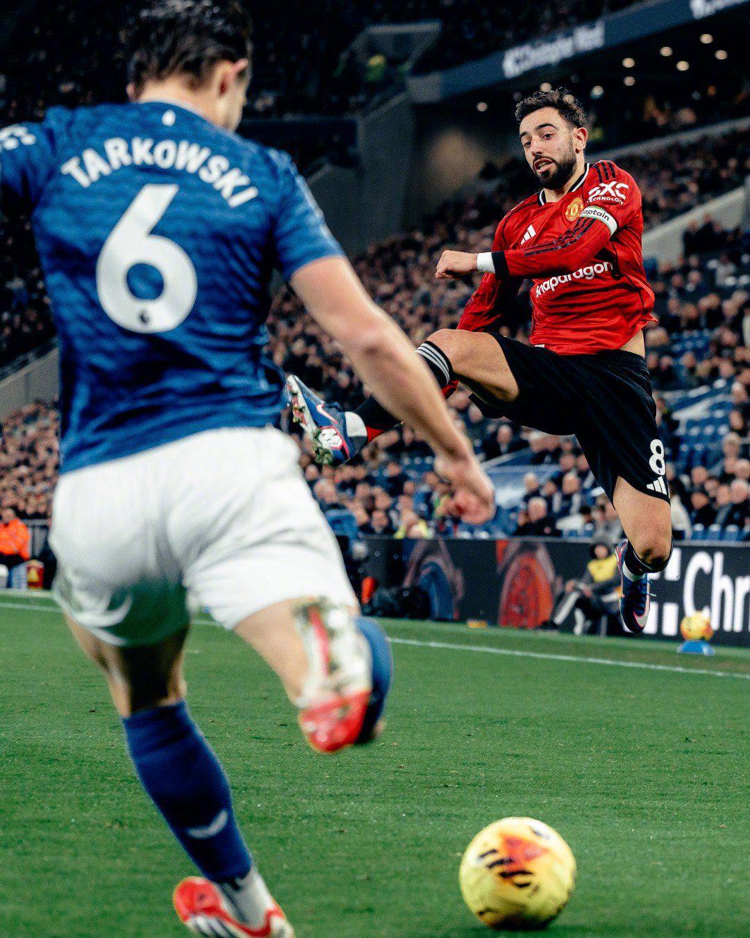 威廉希尔官网-曼联2-1水晶宫：四场艰难比赛后，谁不可替代？