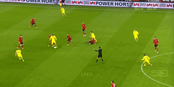 威廉希尔官网-曼联2-1水晶宫：四场艰难比赛后，谁不可替代？