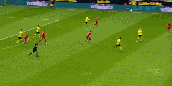 威廉希尔官网-曼联2-1水晶宫：四场艰难比赛后，谁不可替代？