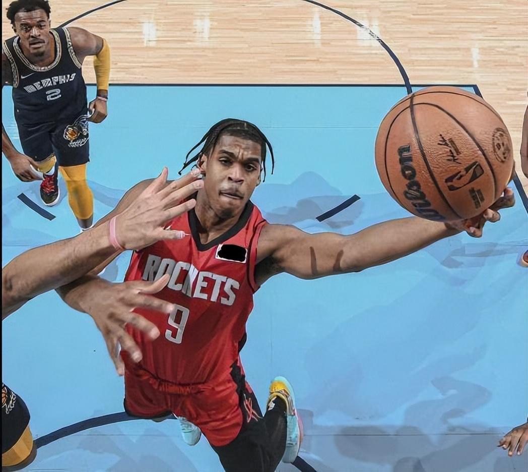 WilliamHill-火箭旧将爆发,2场得分超40,斯通底薪可签他