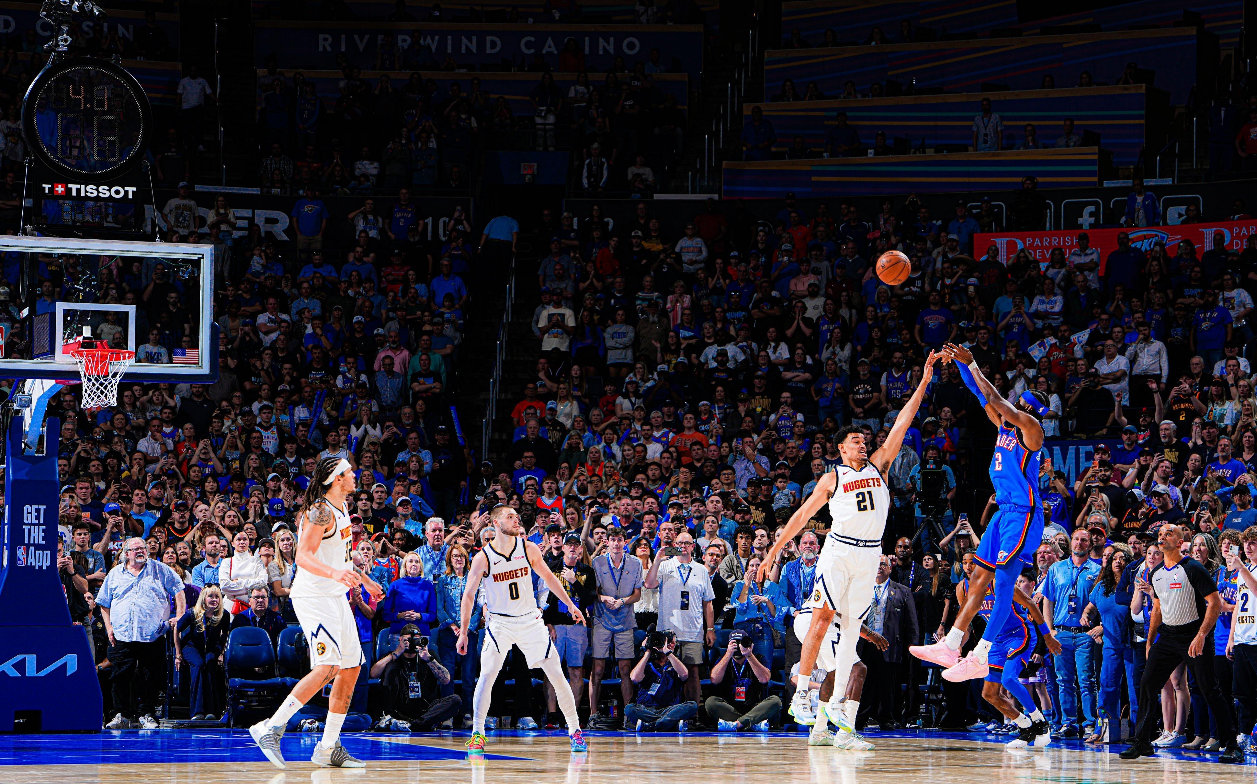 近5战场均38+9+8!东契奇的MVP对手只剩1人,詹姆斯的第5冠有戏了